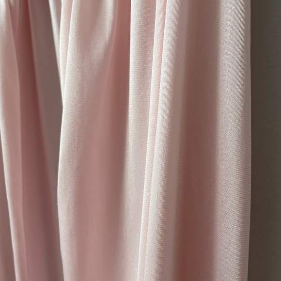 Vintage Silky Night Robe with Ruffled Sleeves and Lace Details Size Medium - Picture 5 of 13